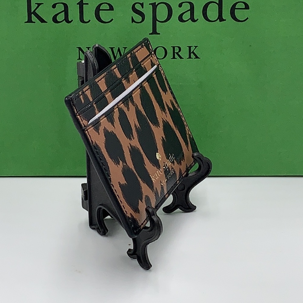 Kate Spade Schuyler Small Slim Card Holder
NWT SPOTTED ANIMAL COLOR - Picture 5 of 10